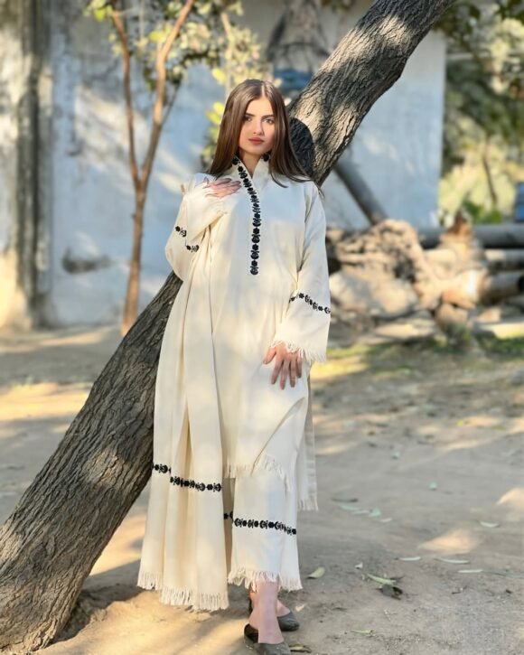 MASTANI - Image 5